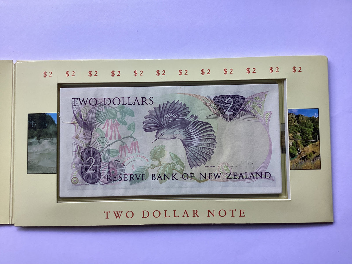 1990 New Zealand Coin and Note Set