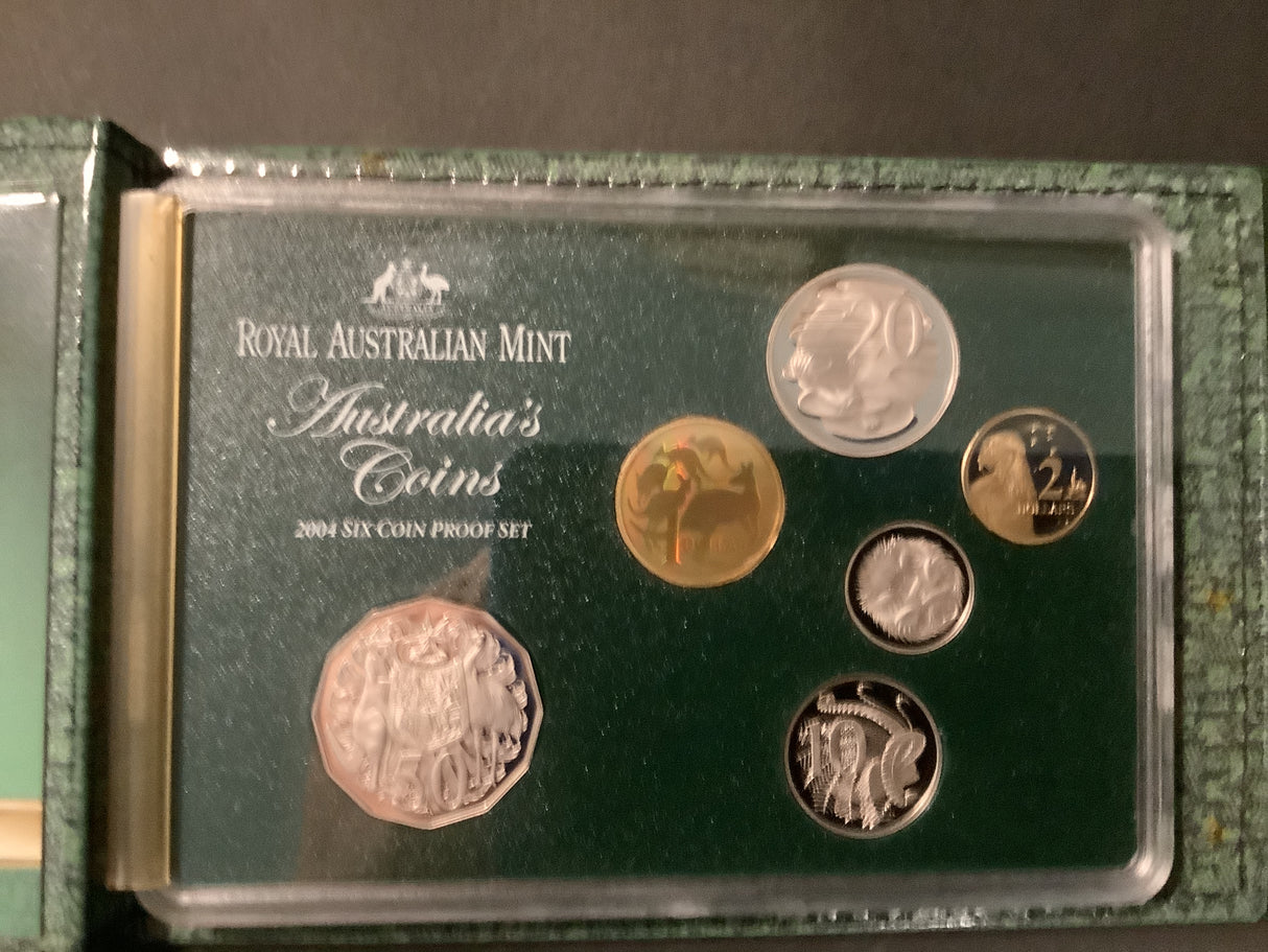 2004 6 Coin Proof Set. Featuring Special Holographic $1 Coin.